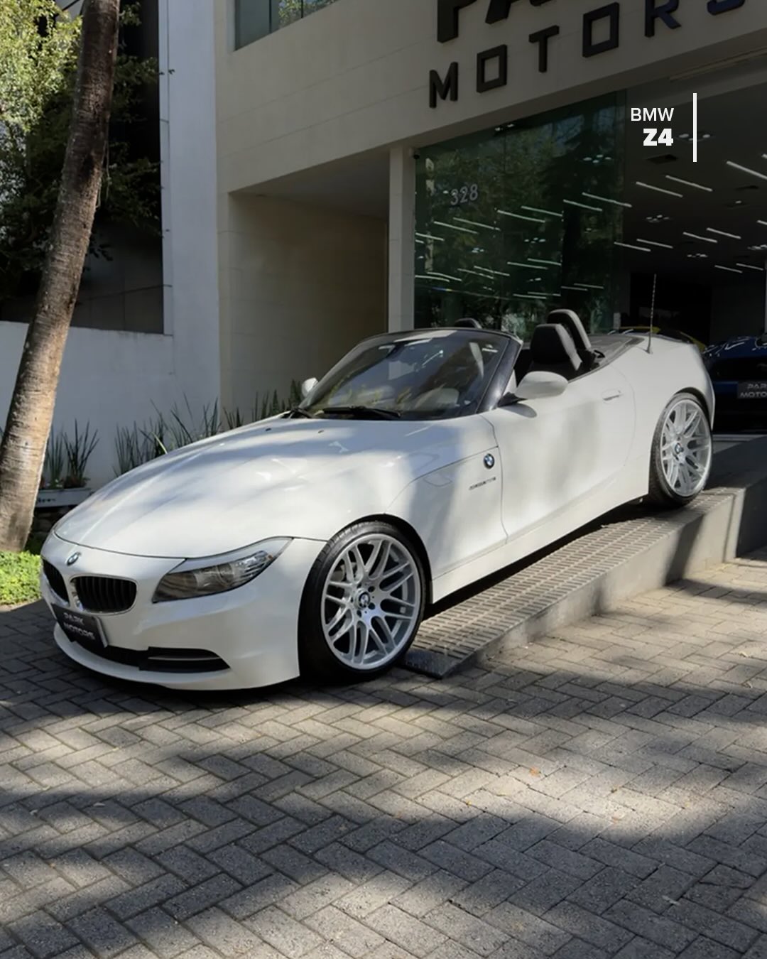 BMW Z4 SDRIVE23I - Imagem 1