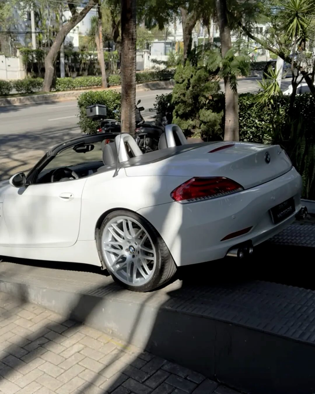 BMW Z4 SDRIVE23I - Imagem 7