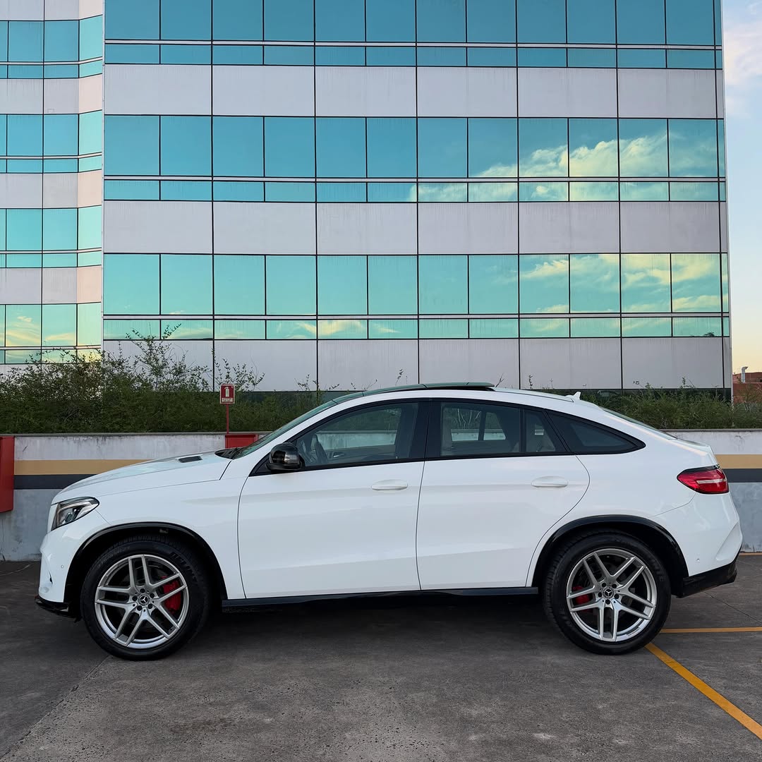 MERCEDES-BENZ GLE-400 - Imagem 5
