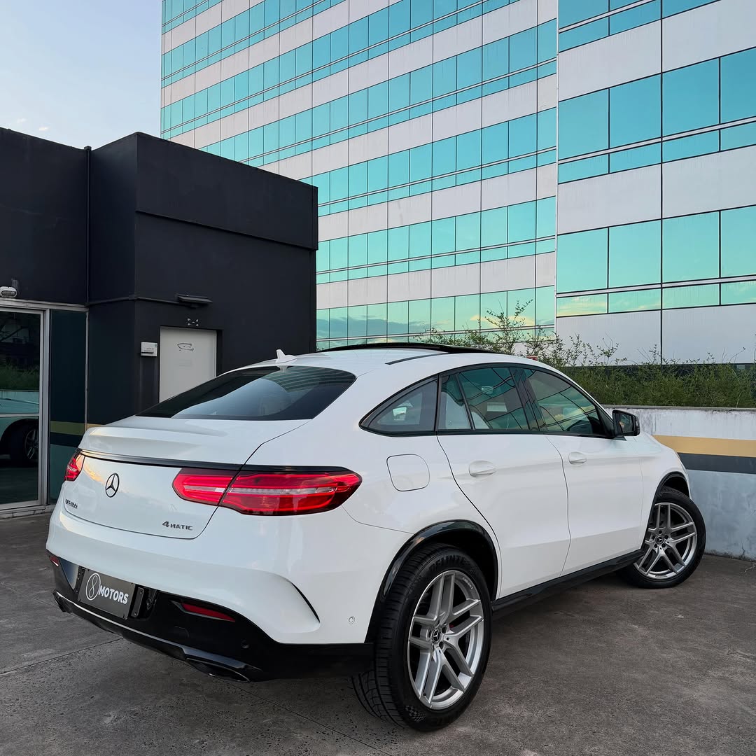 MERCEDES-BENZ GLE-400 - Imagem 8