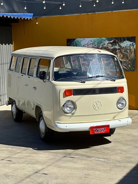 VOLKSWAGEN KOMBI - Imagem 1