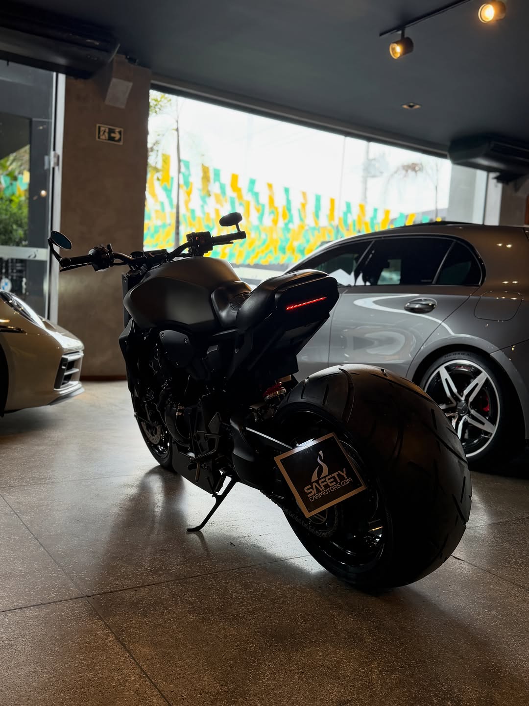 HONDA CB1000 R - Imagem 5
