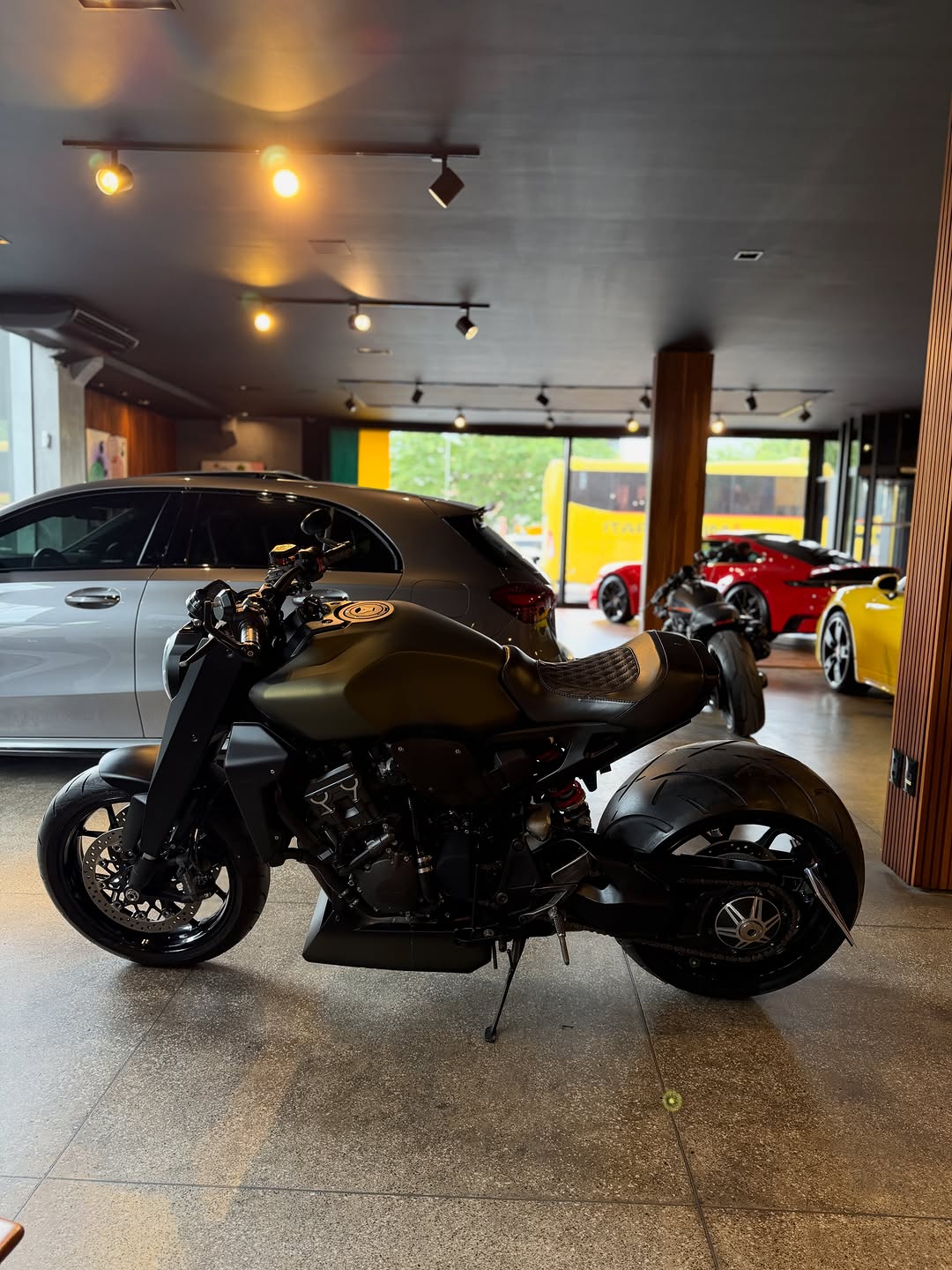HONDA CB1000 R - Imagem 6