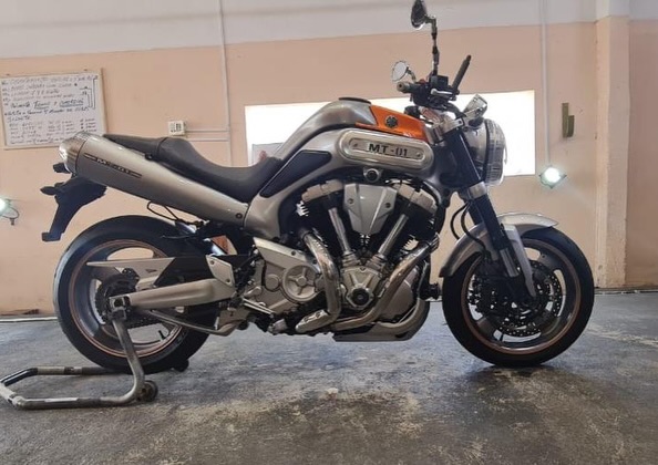 YAMAHA MT-01 - Imagem 1