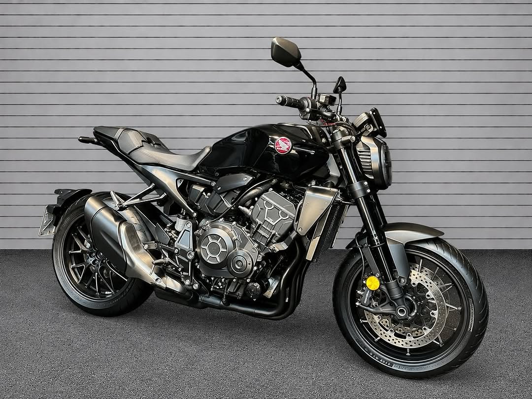 HONDA CB 1000 R BLACK EDITION - Imagem 1