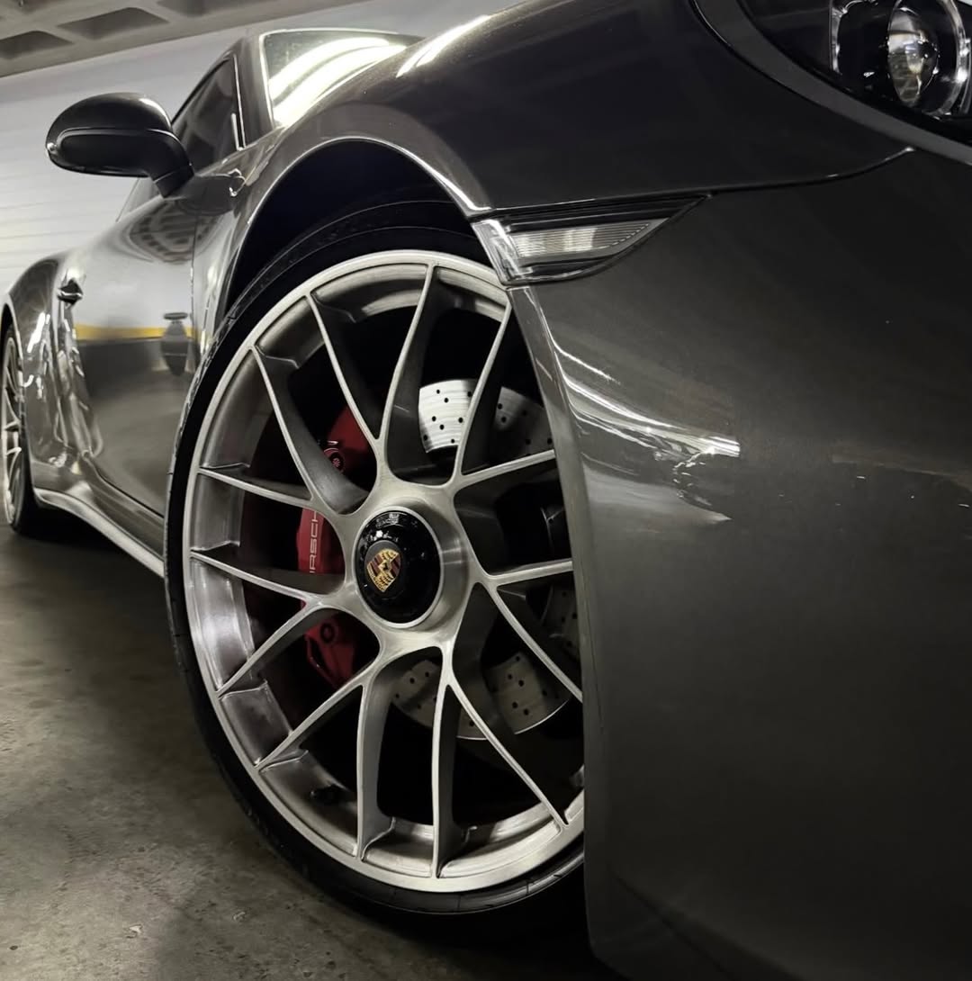PORSCHE 911 GTS - Imagem 14