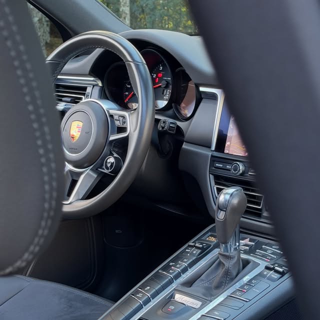 PORSCHE MACAN 2.0 TURBO - Imagem 3