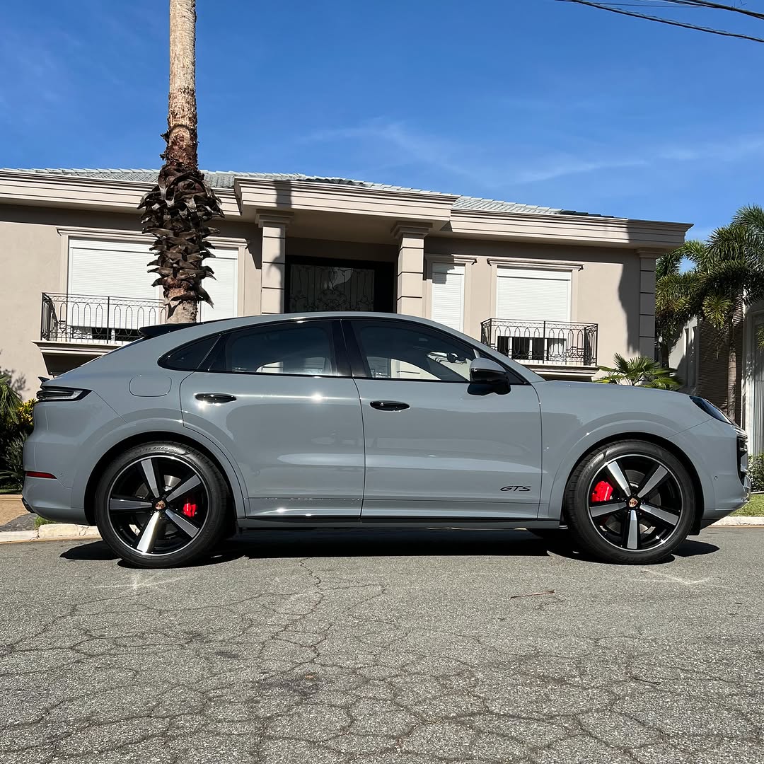 PORSCHE CAYENNE GTS COUPÉ - Imagem 4