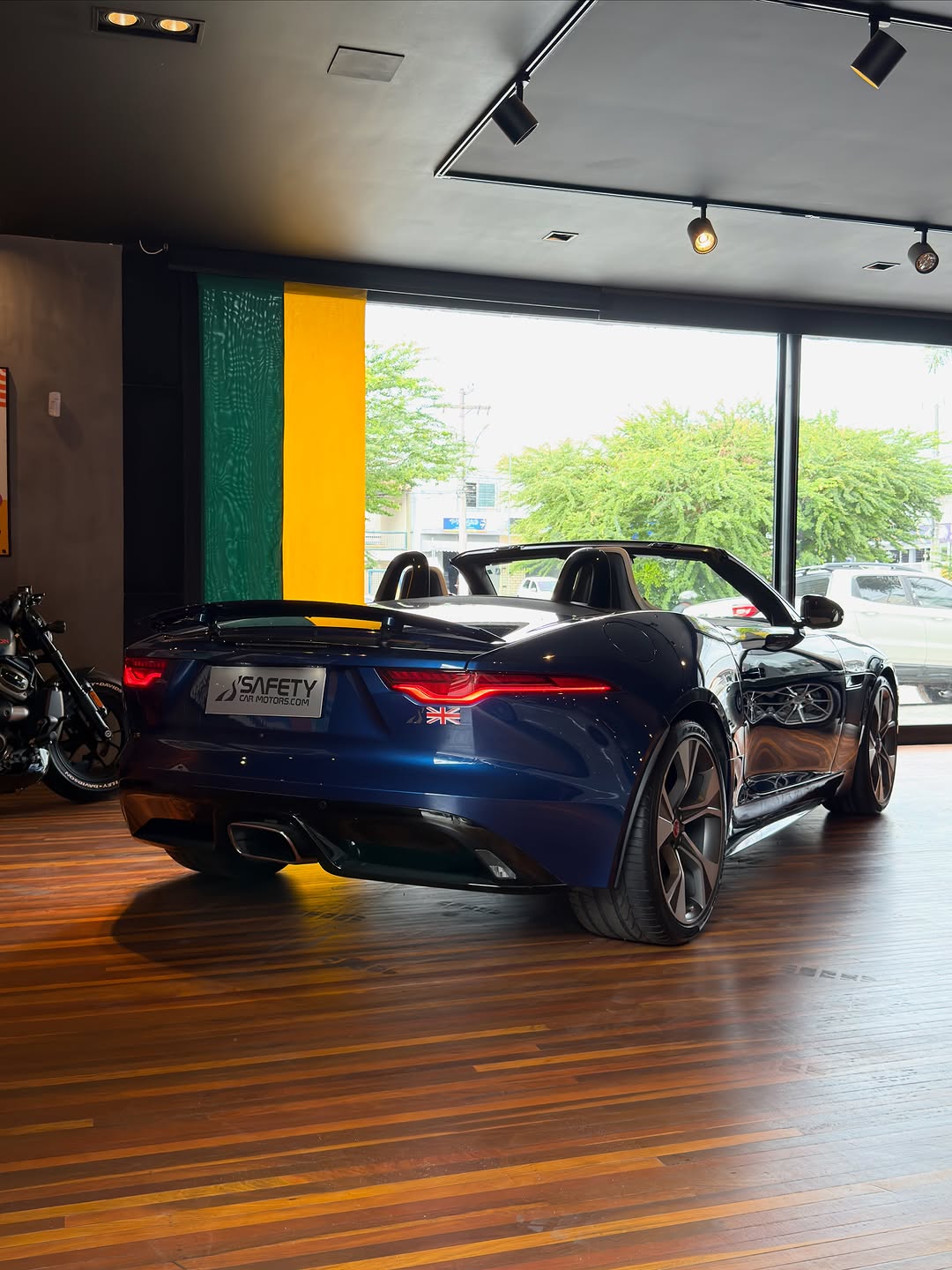 JAGUAR F-TYPE P300 R-DYNAMIC CABRIO - Imagem 2