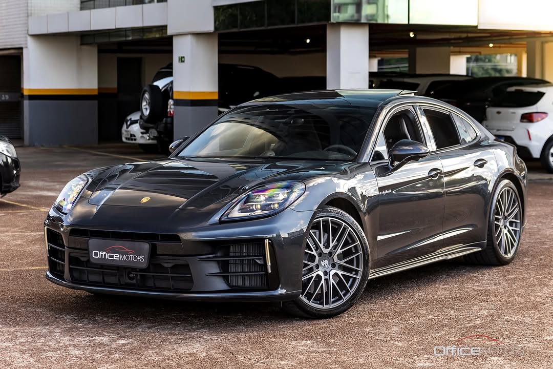 PORSCHE PANAMERA 4 E-HYBRID - Imagem 1