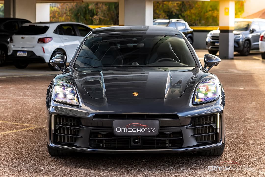 PORSCHE PANAMERA 4 E-HYBRID - Imagem 3
