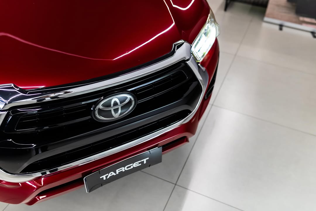 TOYOTA HILUX SRX - Imagem 2
