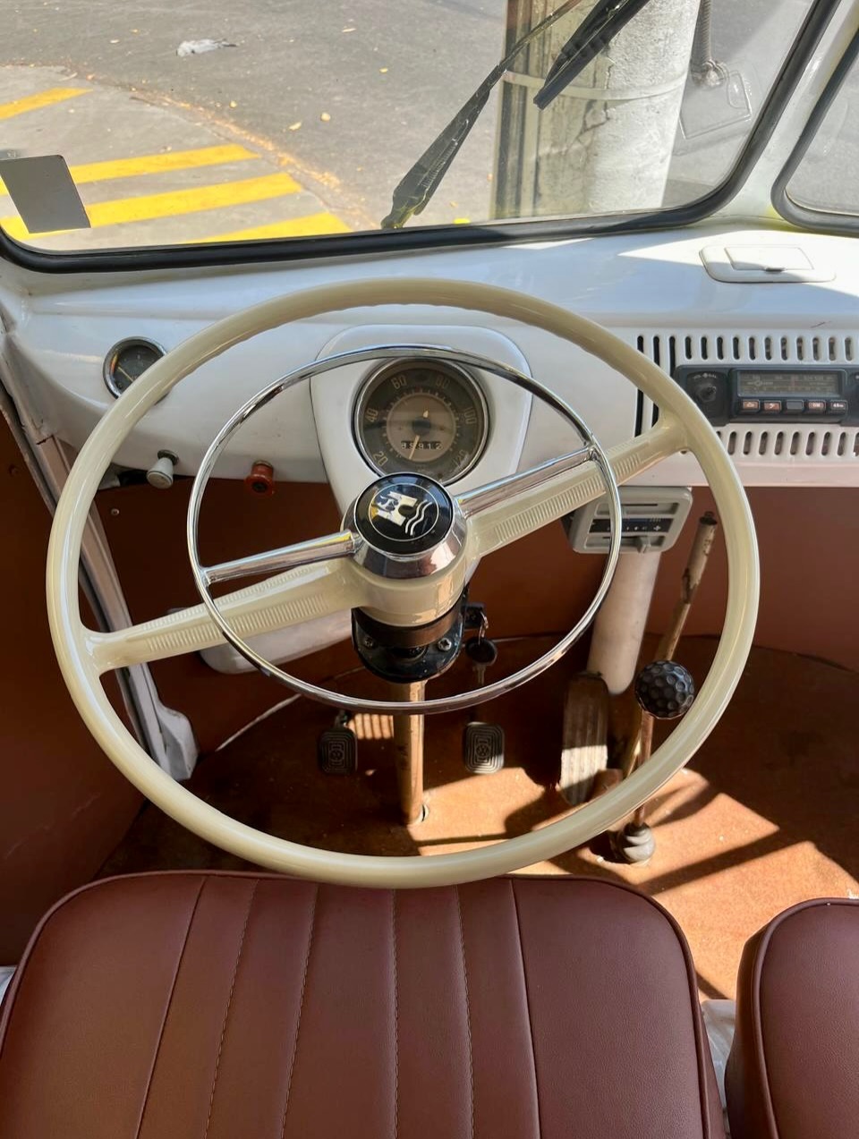 VOLKSWAGEN KOMBI - Imagem 9