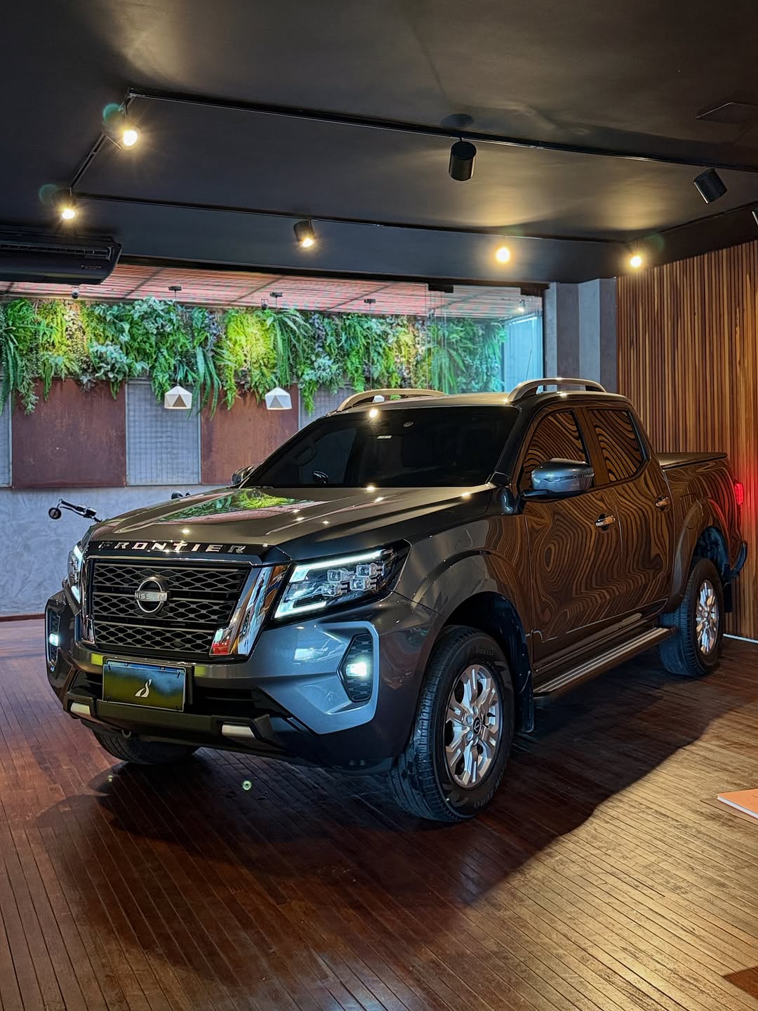 NISSAN FRONTIER XE 2.3 BI-TURBO - Imagem 1