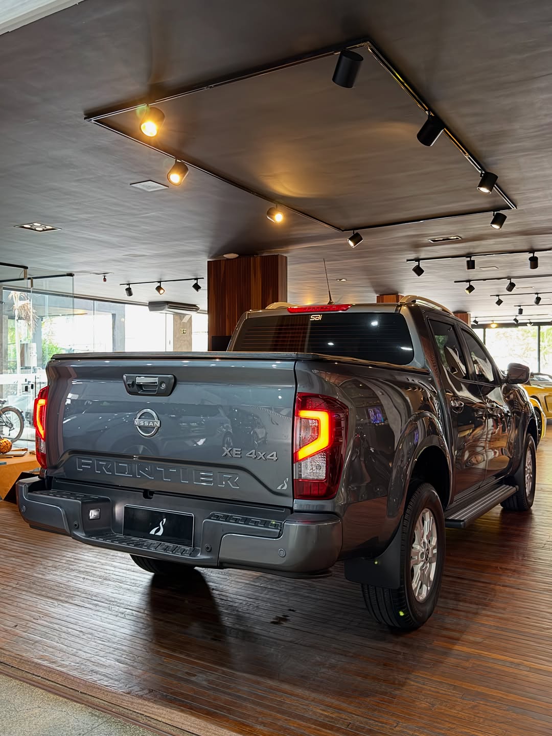 NISSAN FRONTIER XE 2.3 BI-TURBO - Imagem 4