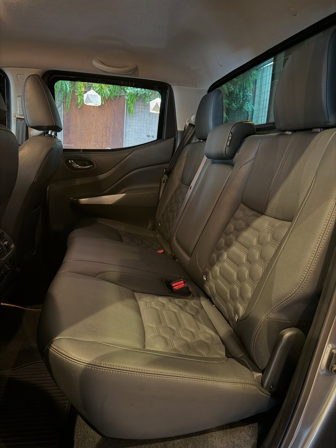 NISSAN FRONTIER XE 2.3 BI-TURBO - Imagem 8