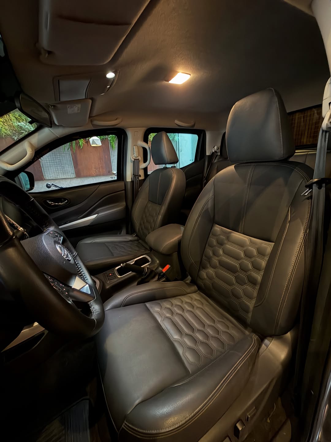 NISSAN FRONTIER XE 2.3 BI-TURBO - Imagem 10