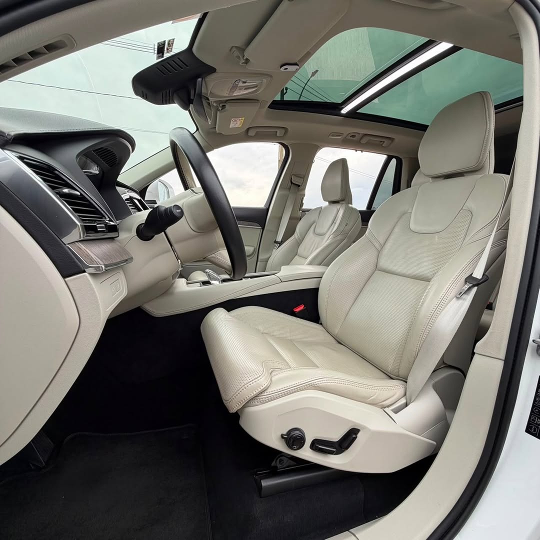 VOLVO XC 90 T8 ULTIMATE - Imagem 11