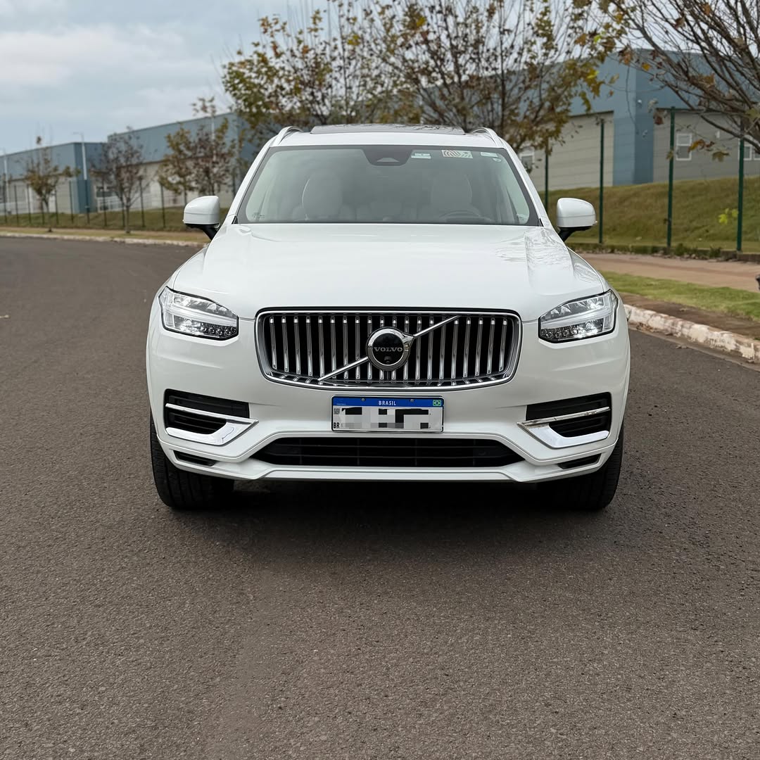 VOLVO XC 90 T8 ULTIMATE - Imagem 4