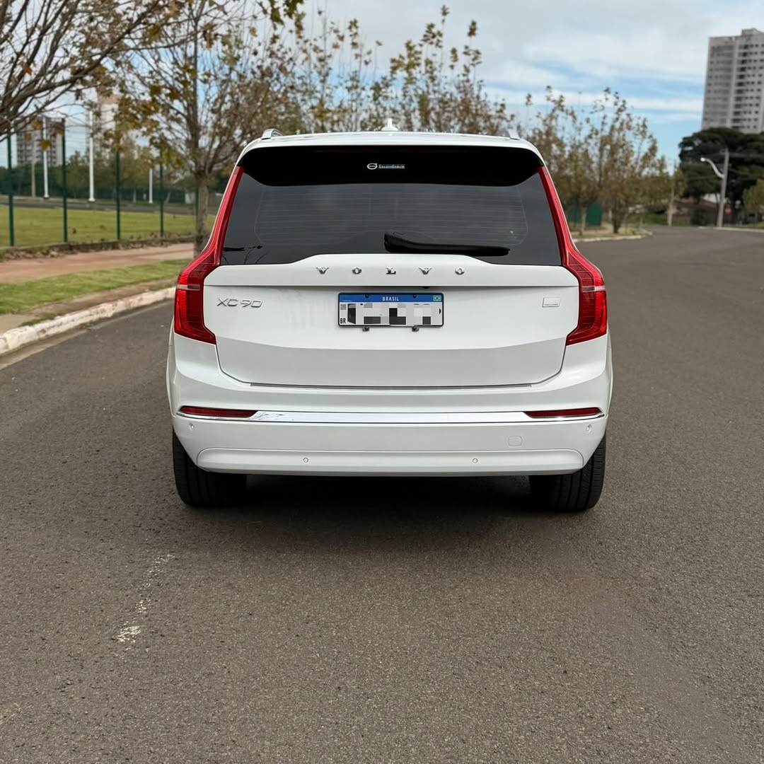 VOLVO XC 90 T8 ULTIMATE - Imagem 5