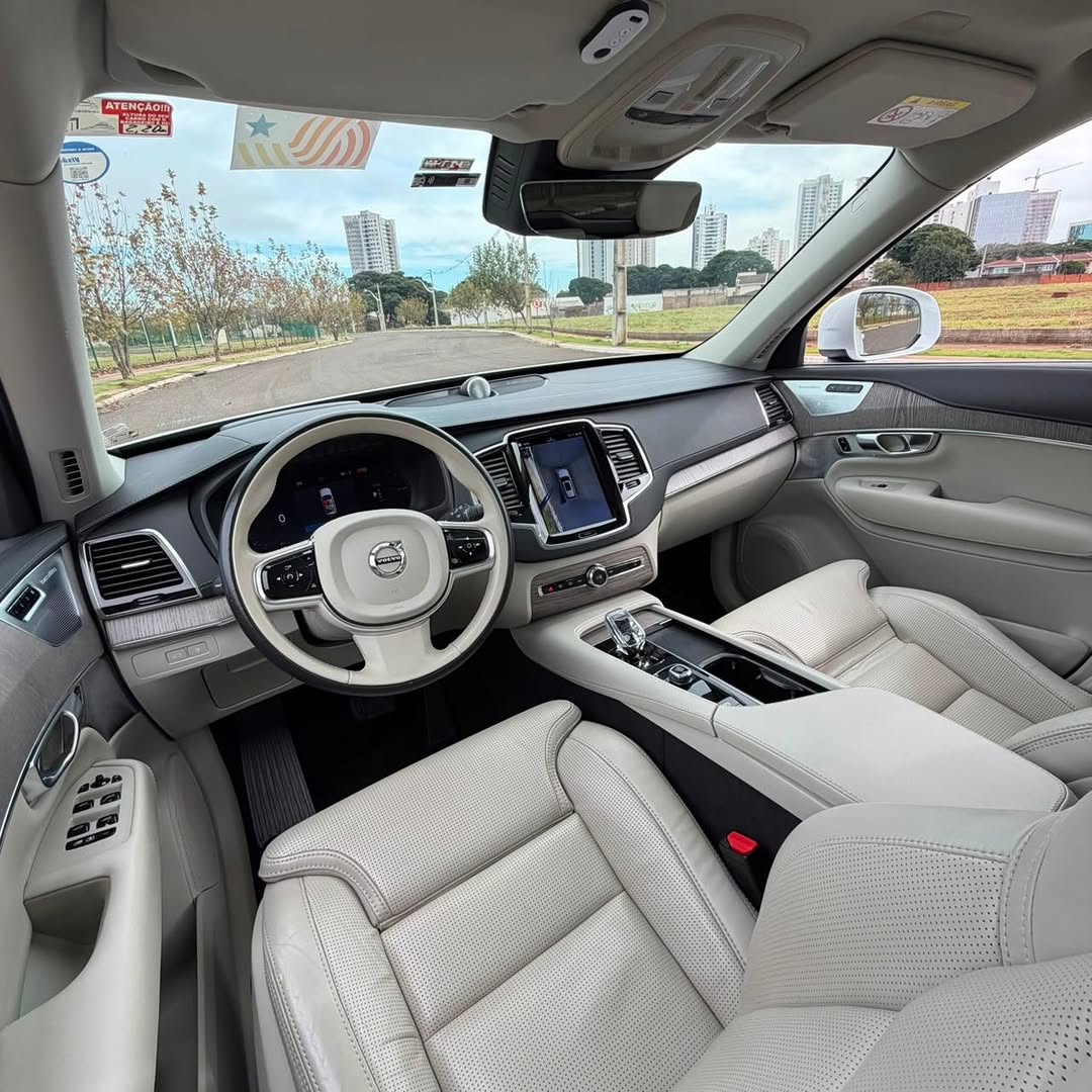 VOLVO XC 90 T8 ULTIMATE - Imagem 9