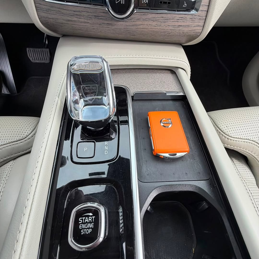 VOLVO XC 90 T8 ULTIMATE - Imagem 10