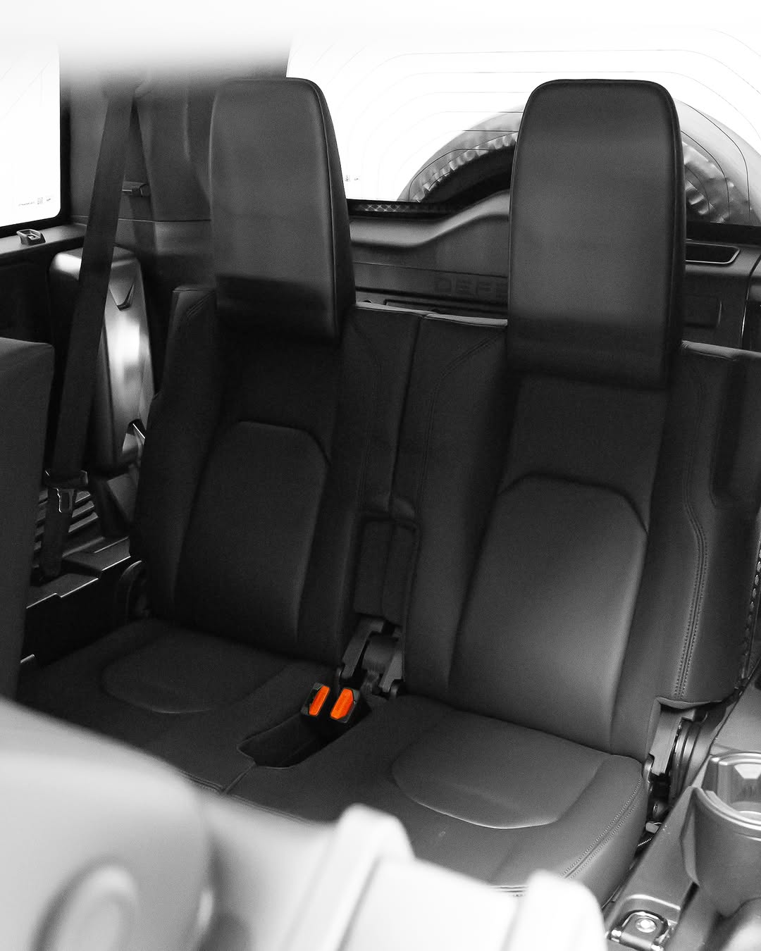 LAND ROVER DEFENDER SE X-DYNAMIC - Imagem 6