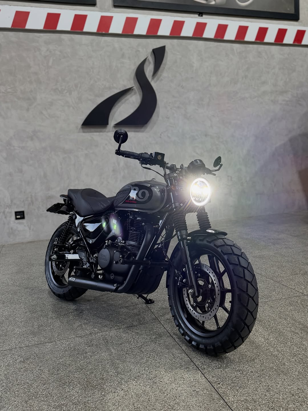 ROYAL ENFIELD HUNTER 350 - Imagem 5