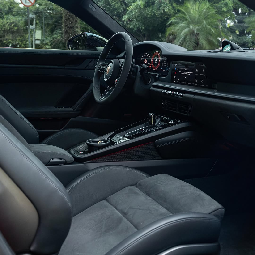 PORSCHE 911 CARRERA GTS - Imagem 14