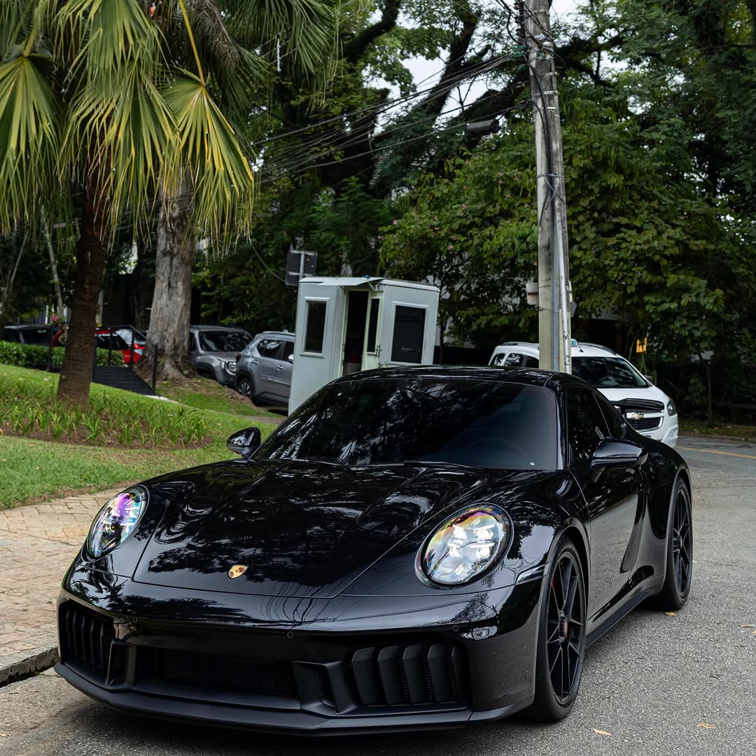 PORSCHE 911 CARRERA GTS - Imagem 4