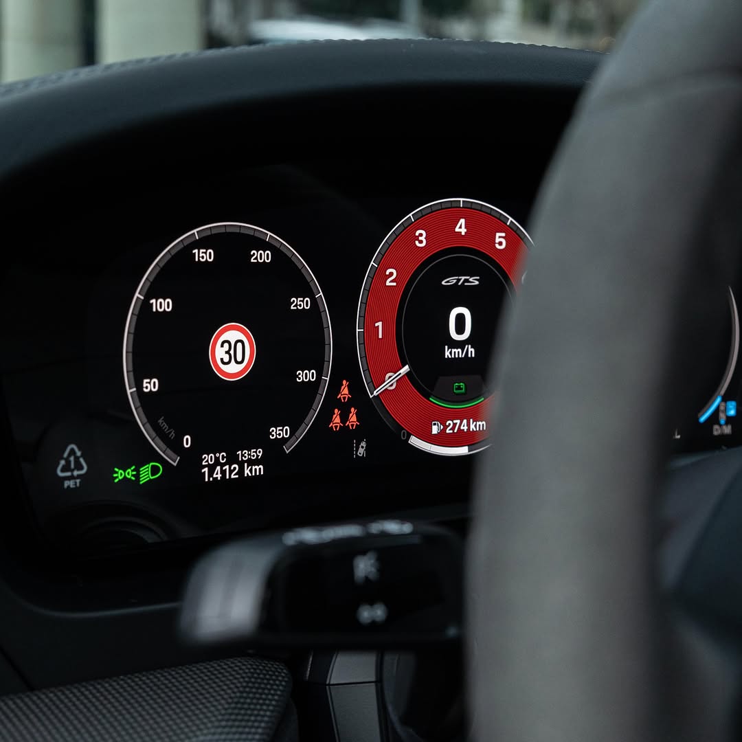 PORSCHE 911 CARRERA GTS - Imagem 7