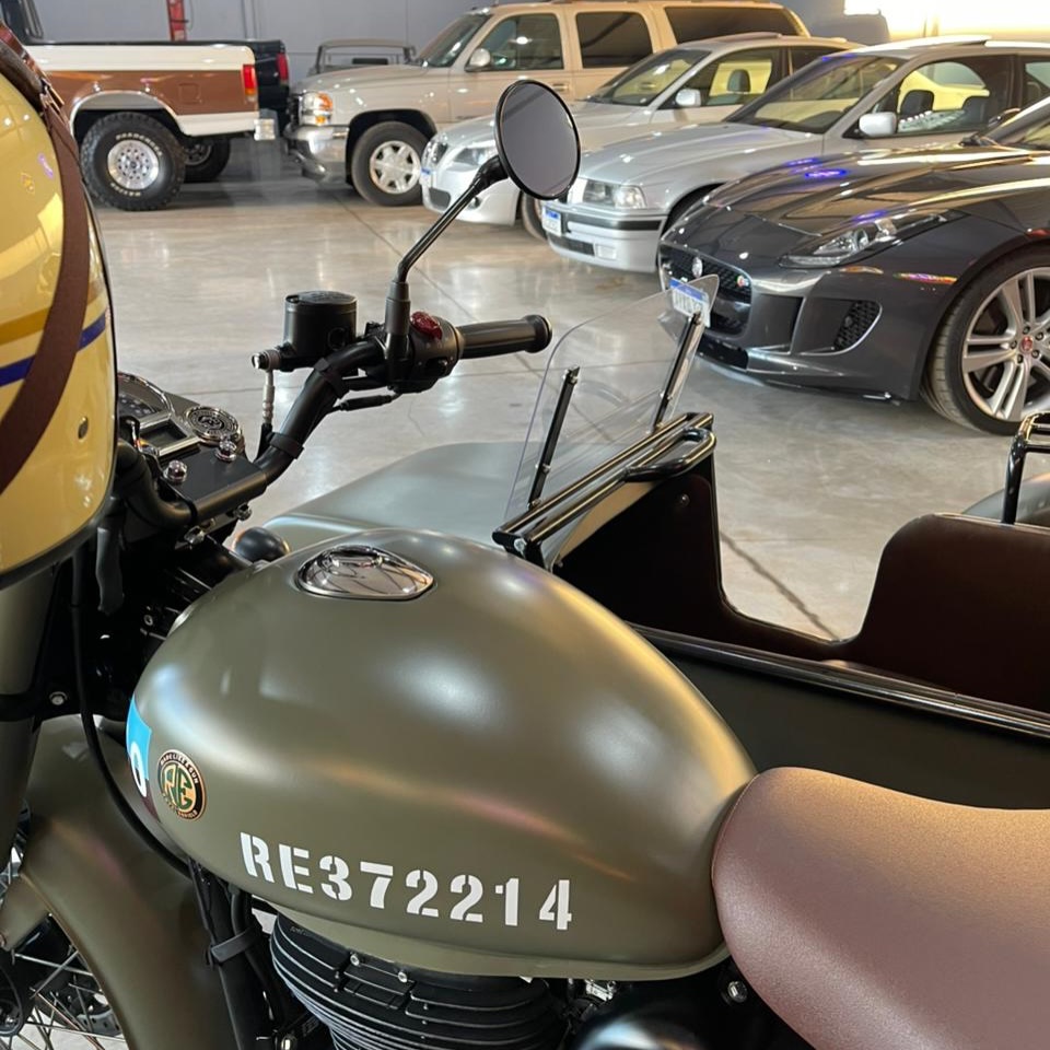 ROYAL ENFIELD CLASSIC 350 - Imagem 8