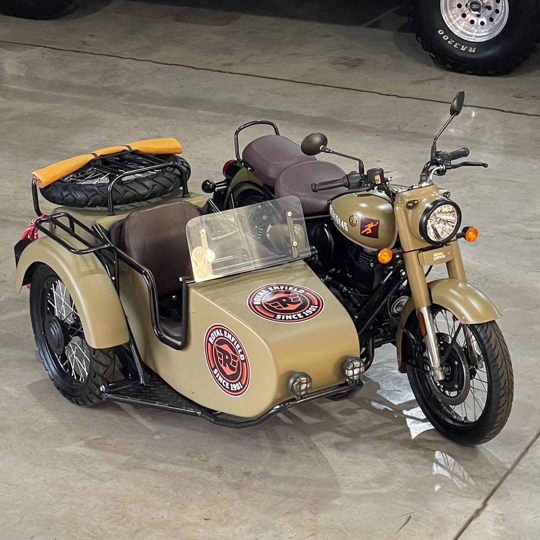 ROYAL ENFIELD CLASSIC 350 - Imagem 1
