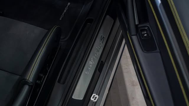 PORSCHE 911 TURBO S - Imagem 16