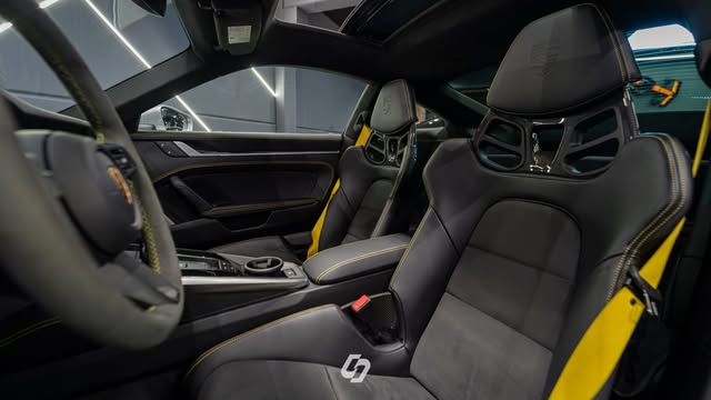 PORSCHE 911 TURBO S - Imagem 6