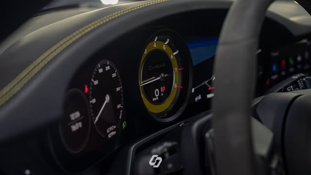 PORSCHE 911 TURBO S - Imagem 8