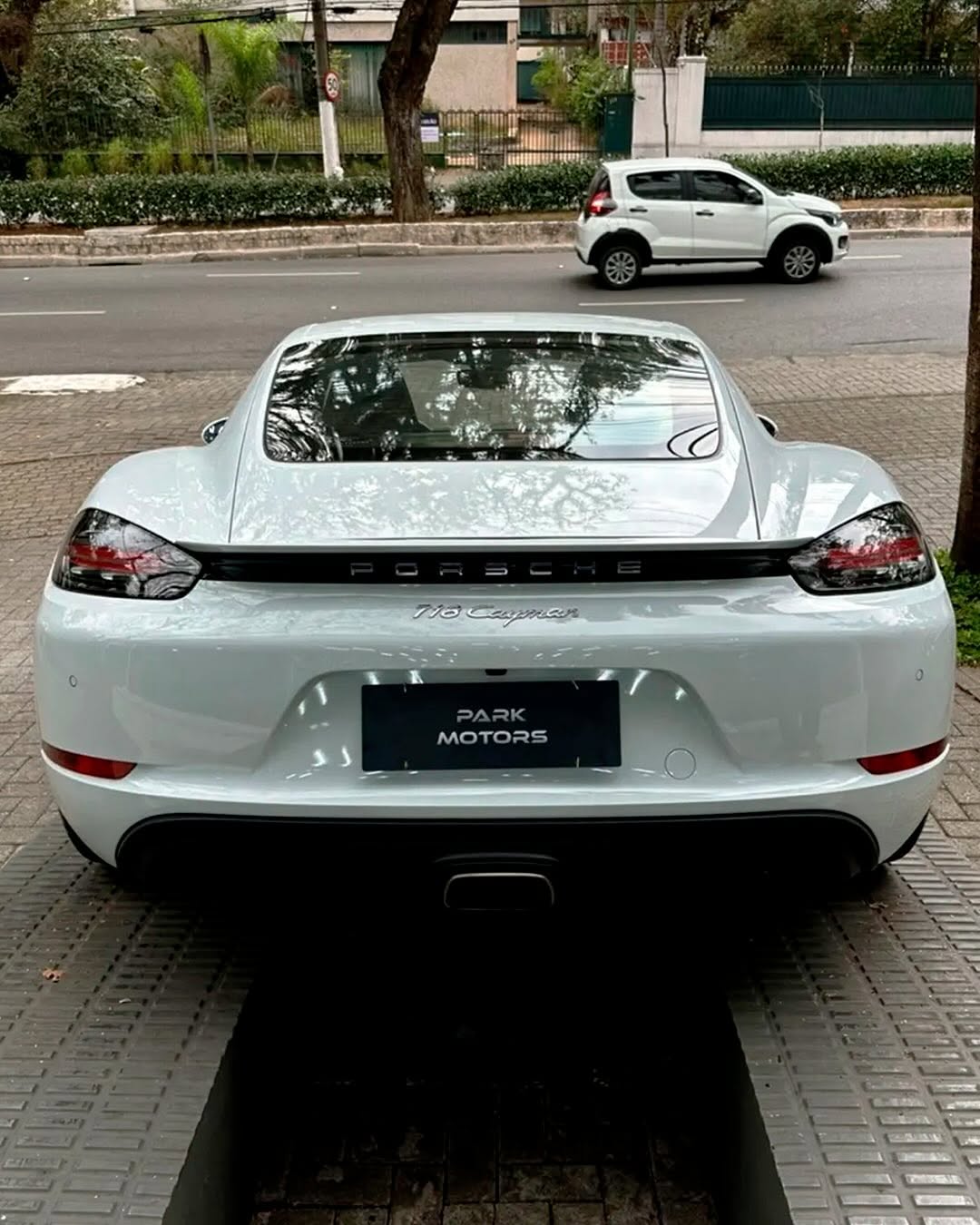 PORSCHE 718 CAYMAN PDK - Imagem 6