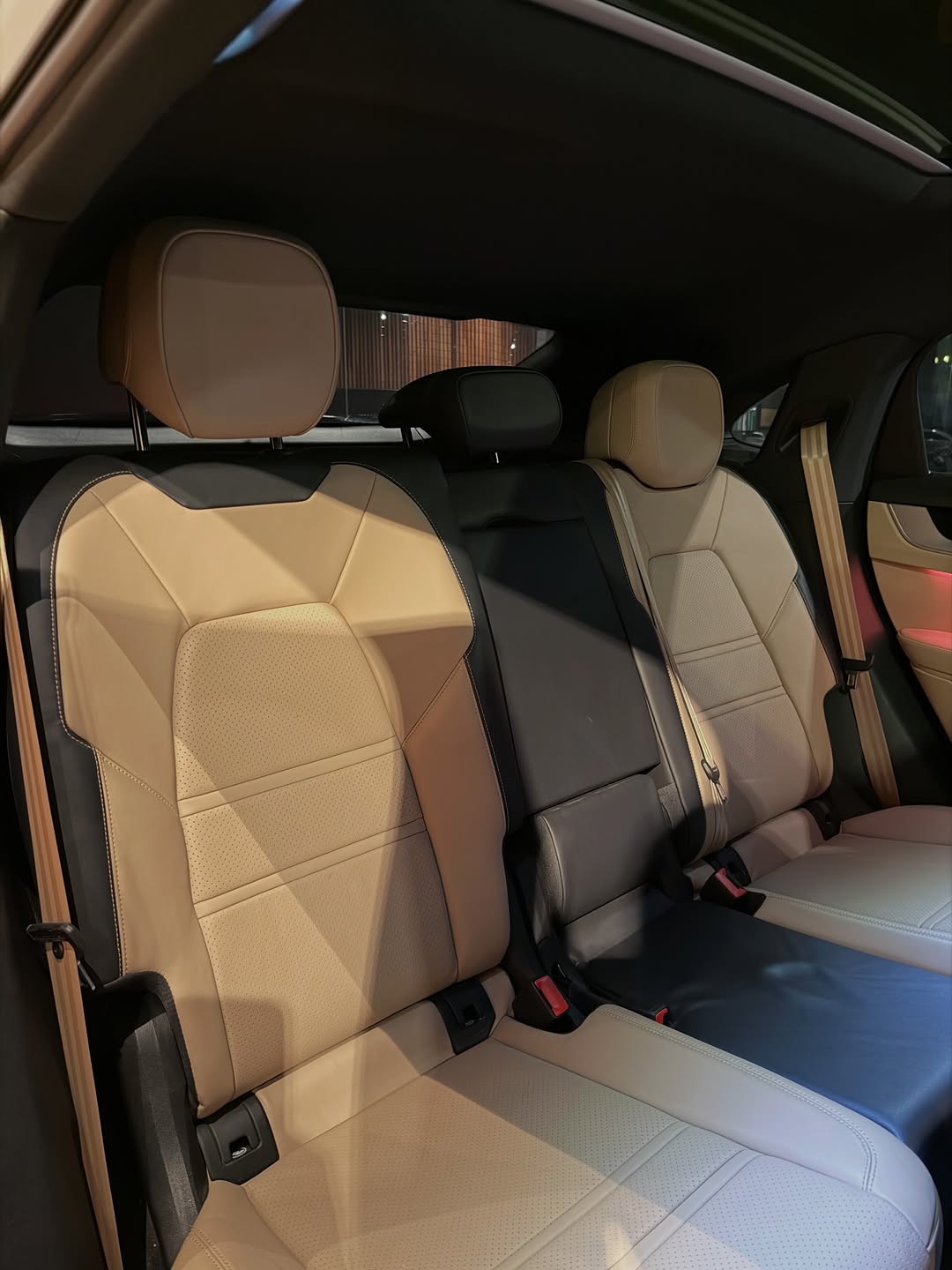 PORSCHE CAYENNE E-HYBRID COUPE - Imagem 12