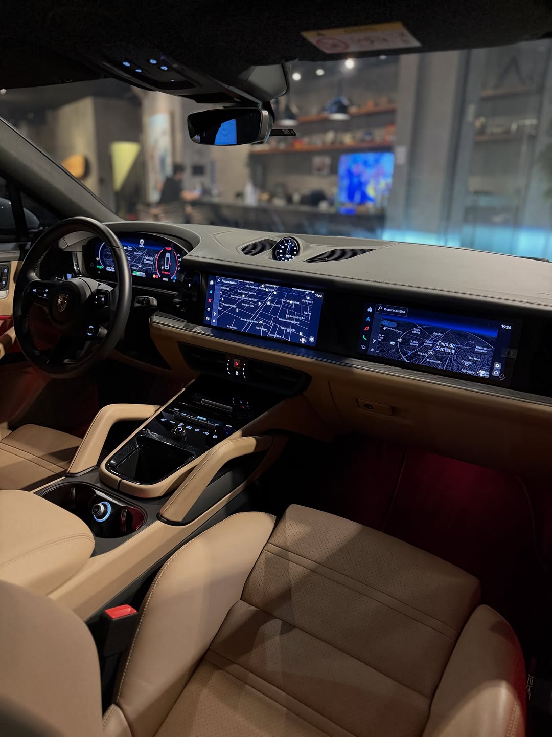 PORSCHE CAYENNE E-HYBRID COUPE - Imagem 14