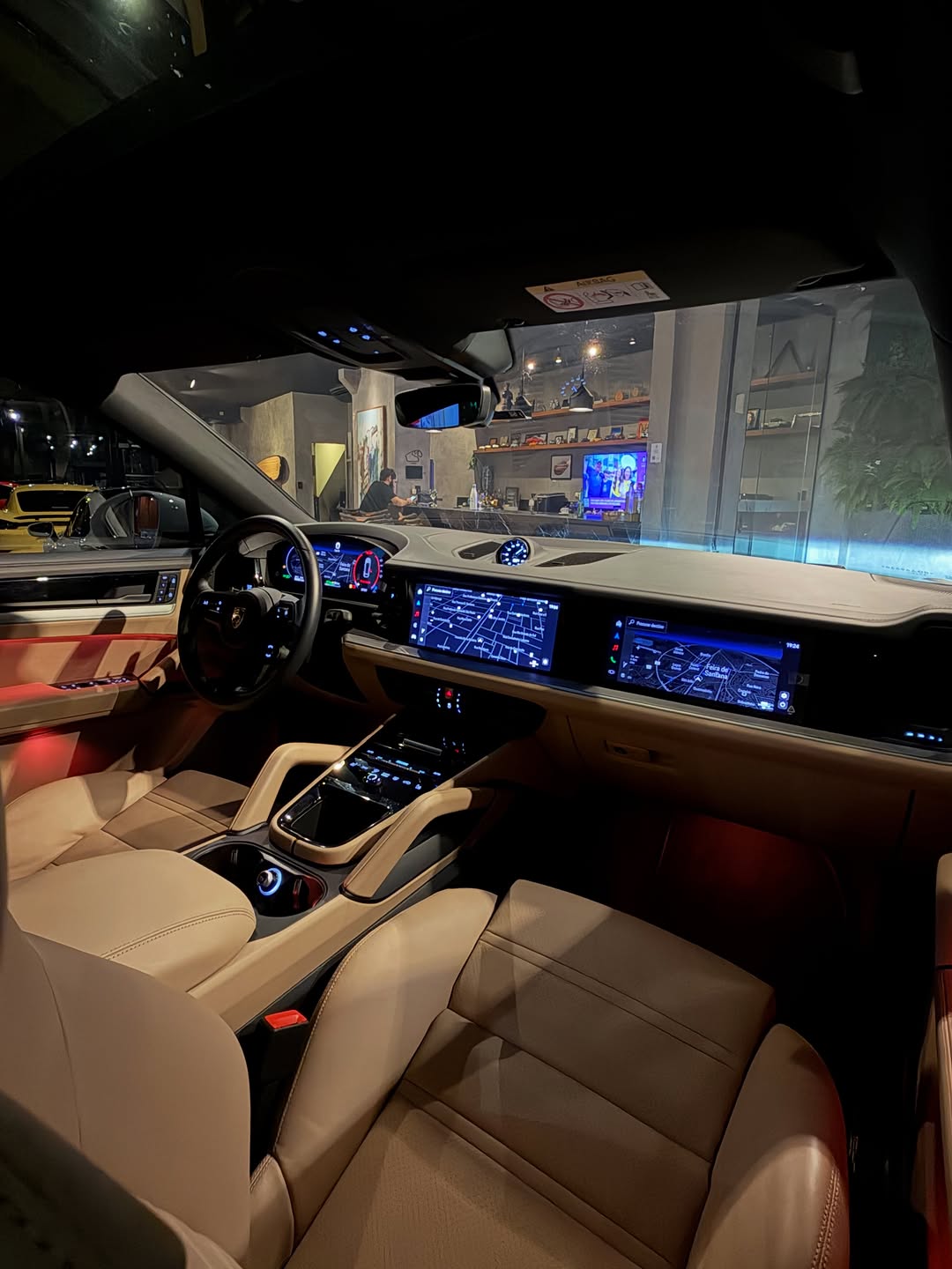 PORSCHE CAYENNE E-HYBRID COUPE - Imagem 16