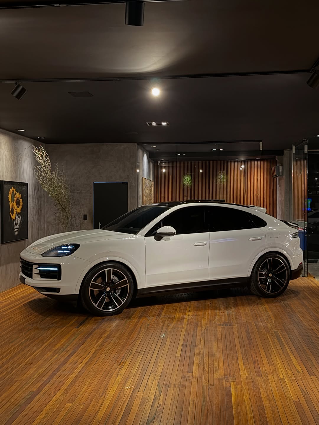 PORSCHE CAYENNE E-HYBRID COUPE - Imagem 17