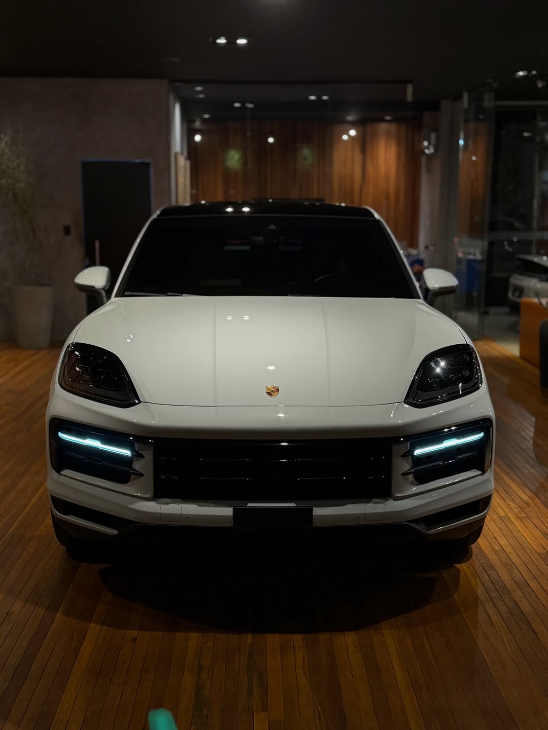 PORSCHE CAYENNE E-HYBRID COUPE - Imagem 7