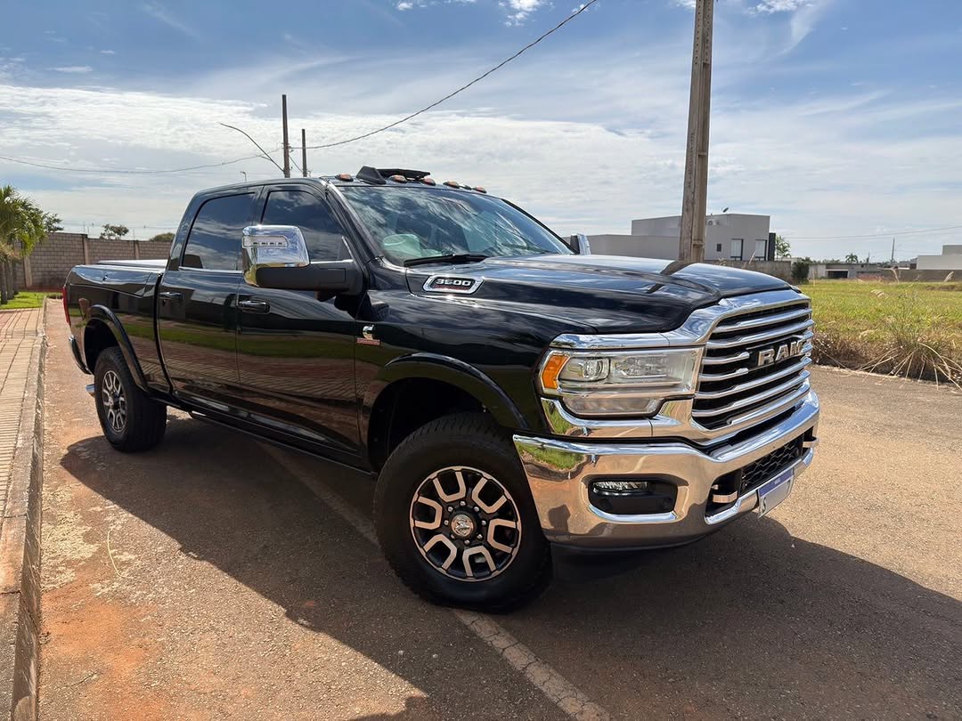 RAM 3500 LONGHORN LIMITED - Imagem 1