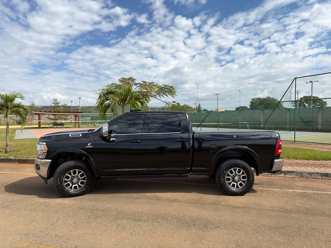 RAM 3500 LONGHORN LIMITED - Imagem 4