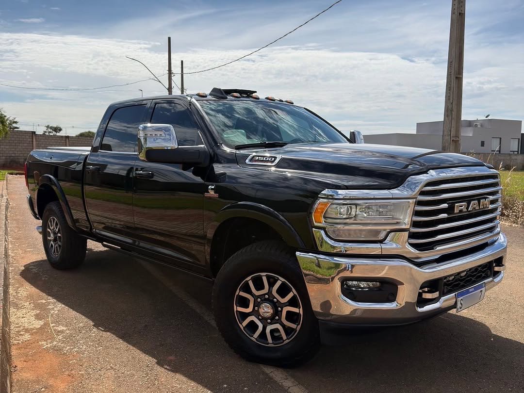 RAM 3500 LONGHORN LIMITED - Imagem 8