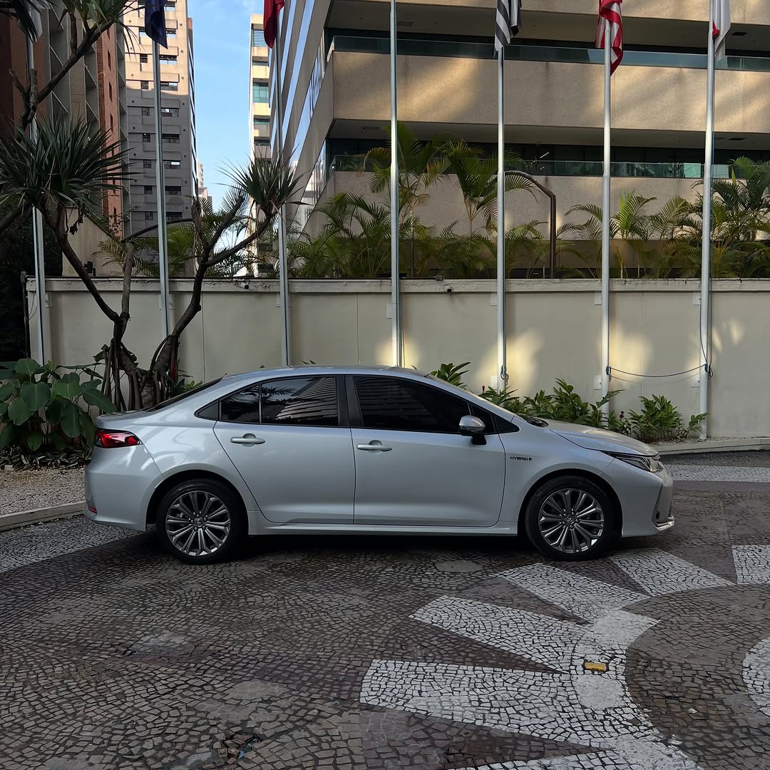 TOYOTA COROLLA ALTIS FLEX HÍBRIDO - Imagem 4