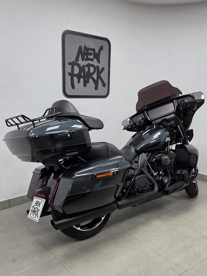 HARLEY-DAVIDSON STREET GLIDE ULTRA