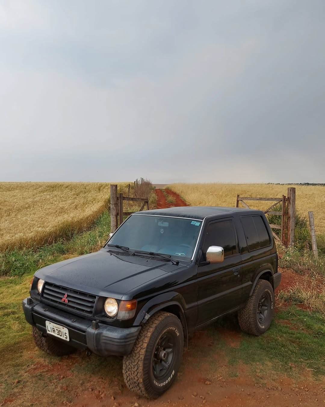 MITSUBISHI PAJERO GLS - Imagem 2