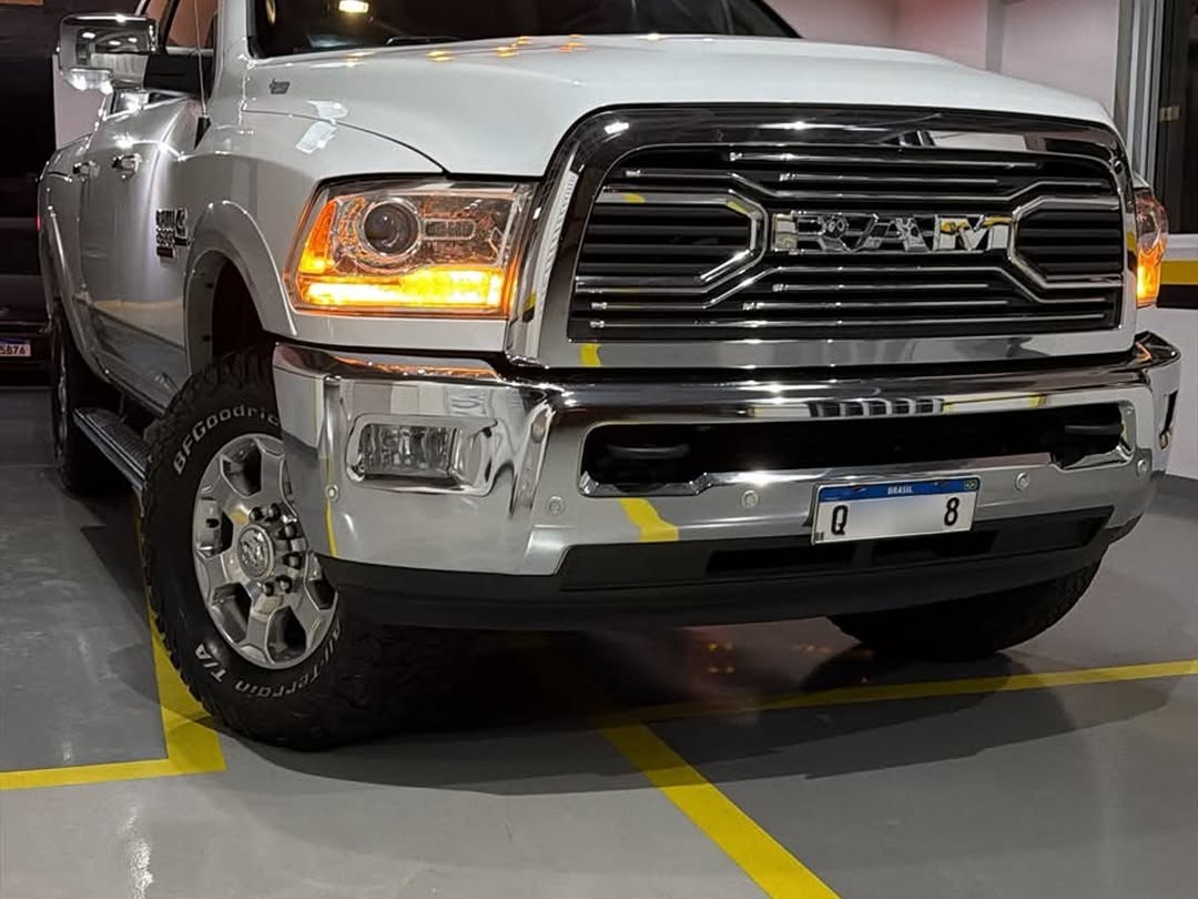 RAM 2500 LARAMIE - Imagem 9