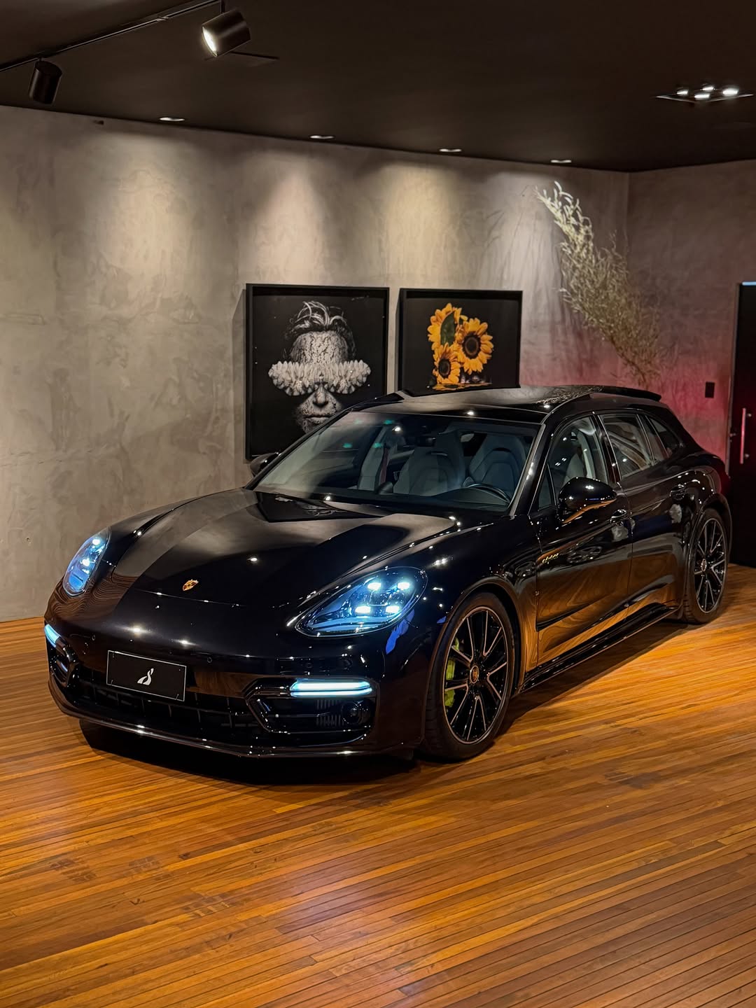 PORSCHE PANAMERA 4 E-HYBRID SPORT TURISMO - Imagem 1
